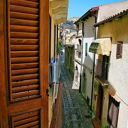 아파트 Sea View In - 120 Sqm, Air Conditioning 쉴라