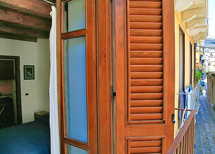 Sea View In - 120 Sqm, Air Conditioning Apartman *